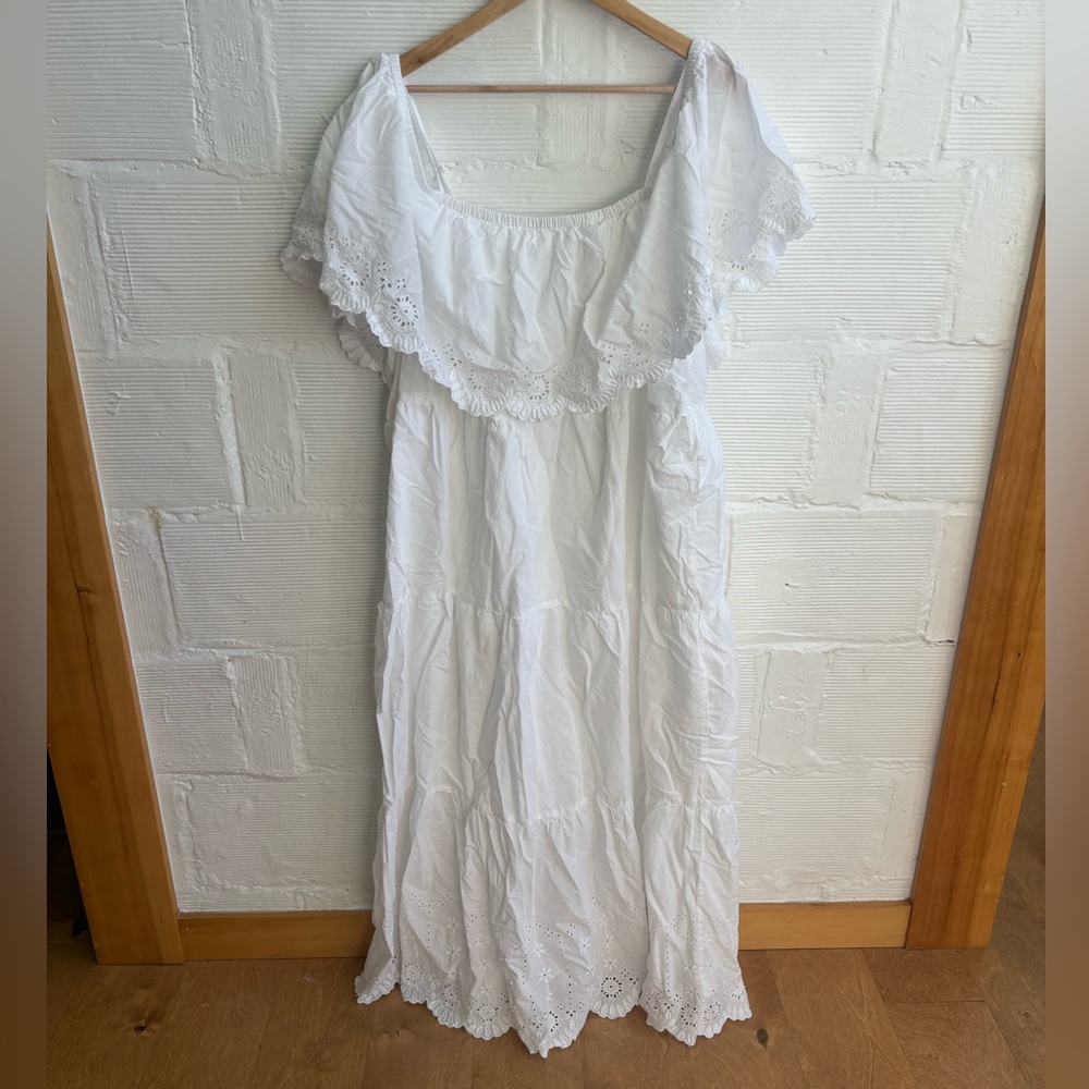 Old Navy White Eyelet Off-Shoulder Maxi Dress
